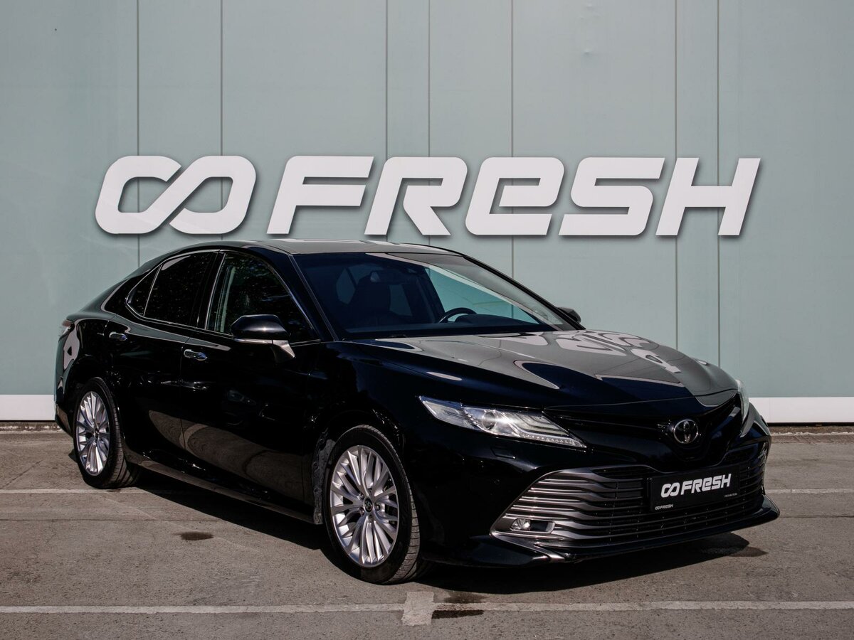 Toyota Camry VIII (XV70)