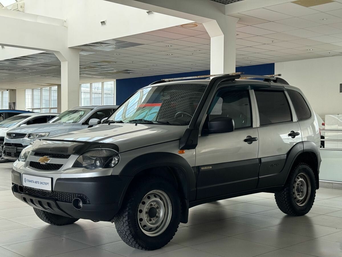Открыть фотографии: Chevrolet Niva I Рестайлинг