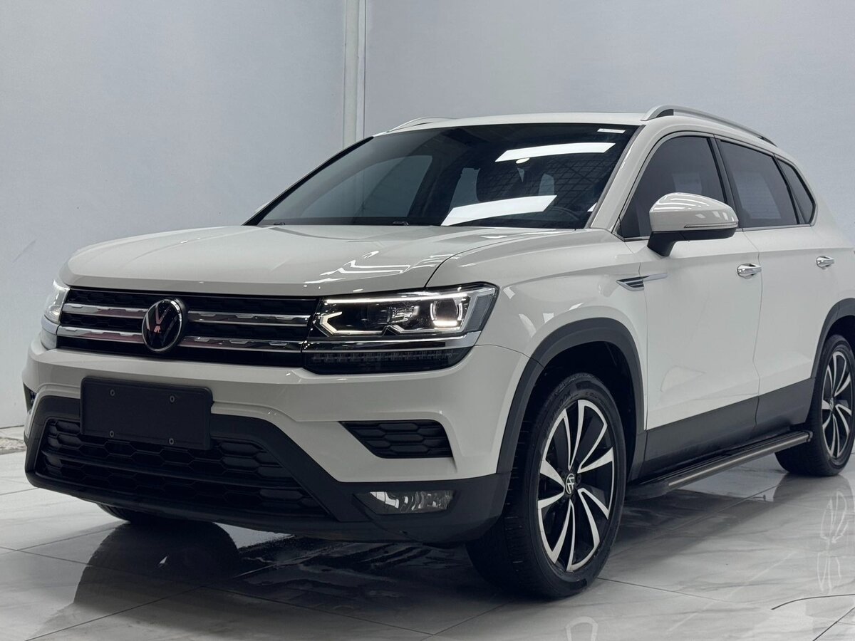 Volkswagen Tharu I