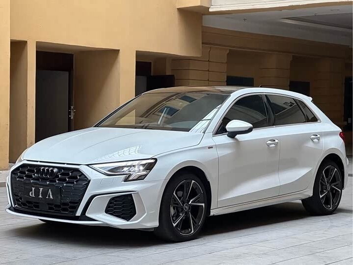 Открыть фотографии: Audi A3 IV (8Y)