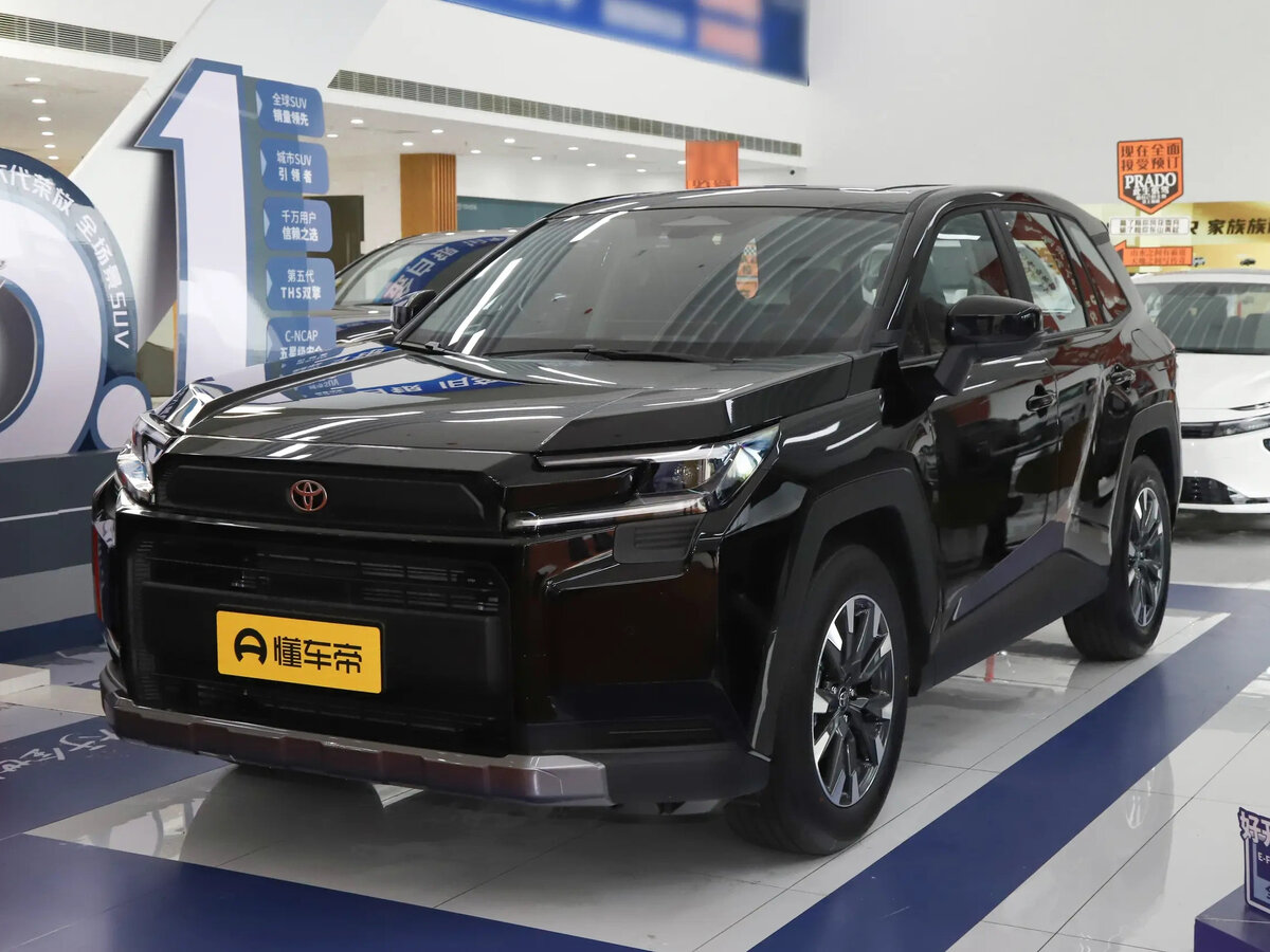 Открыть фотографии: Toyota RAV4 VI (XA60)