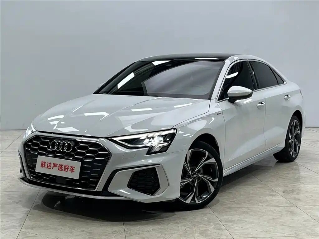 Audi A3 35 TFSI Long IV (8Y)