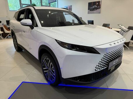 Omoda C7