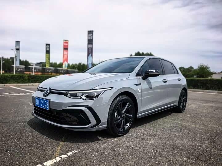 Открыть фотографии: Volkswagen Golf VIII