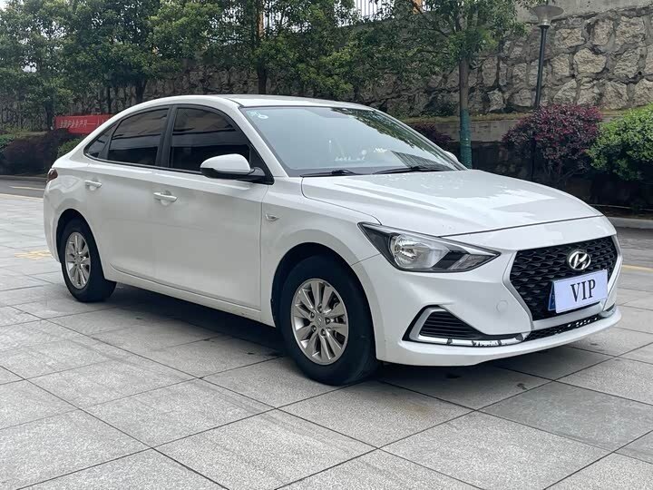 Hyundai Celesta