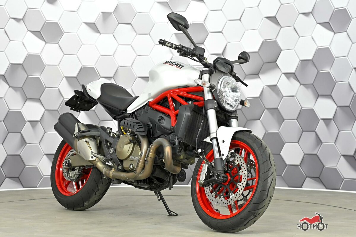 Ducati Monster 821