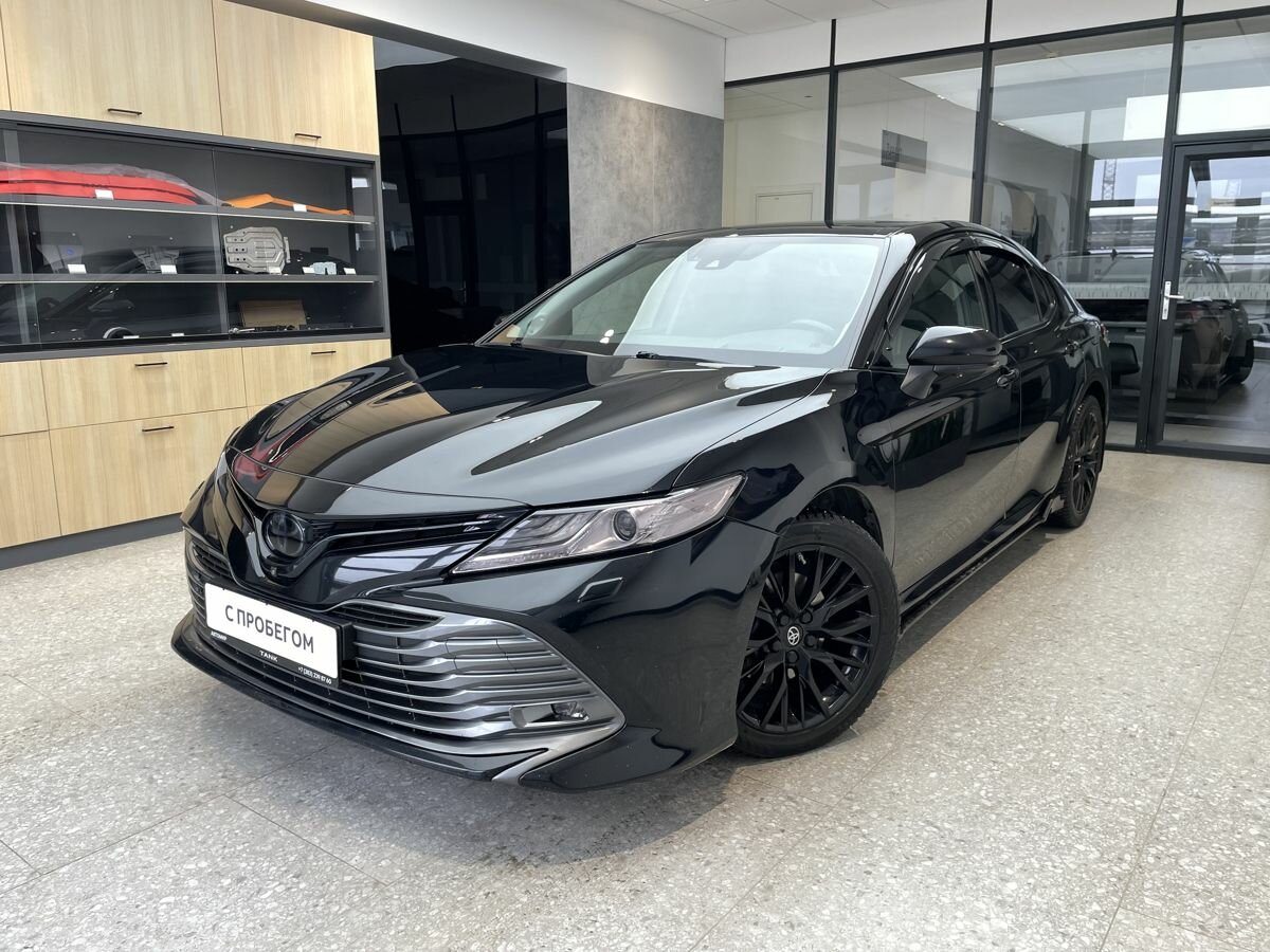 Toyota Camry VIII (XV70)