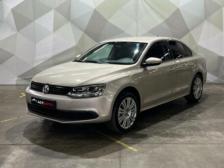 Volkswagen Jetta VI