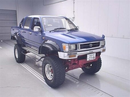 Toyota Hilux V