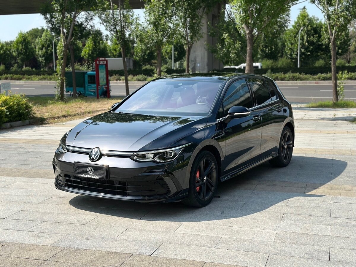Открыть фотографии: Volkswagen Golf VIII