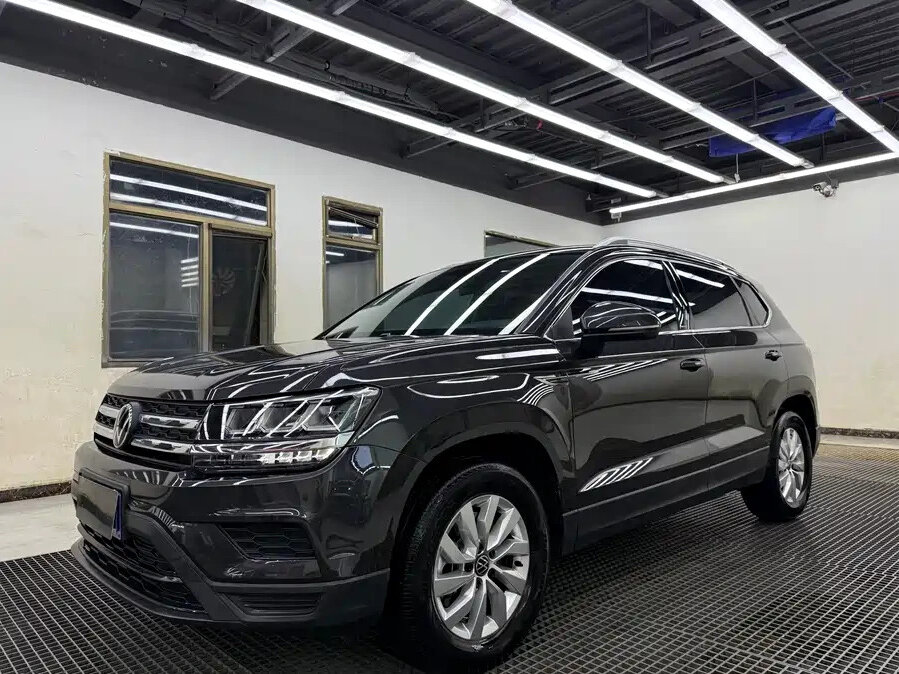 Volkswagen Tharu I