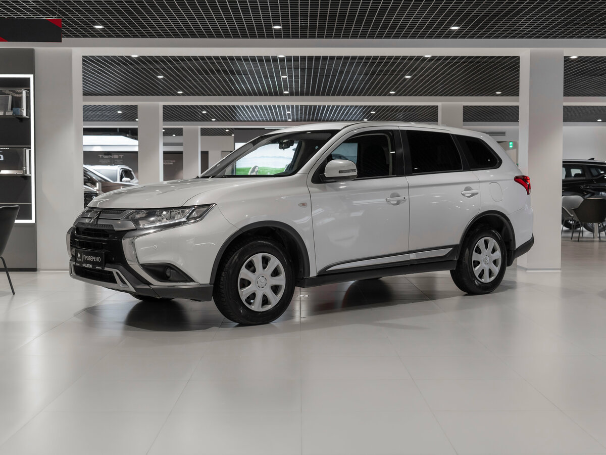 Открыть фотографии: Mitsubishi Outlander III Рестайлинг 3