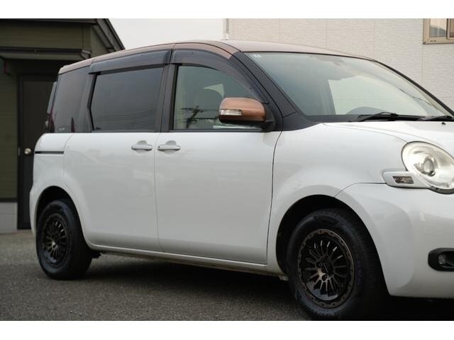 Открыть фотографии: Toyota Sienta I Рестайлинг 2