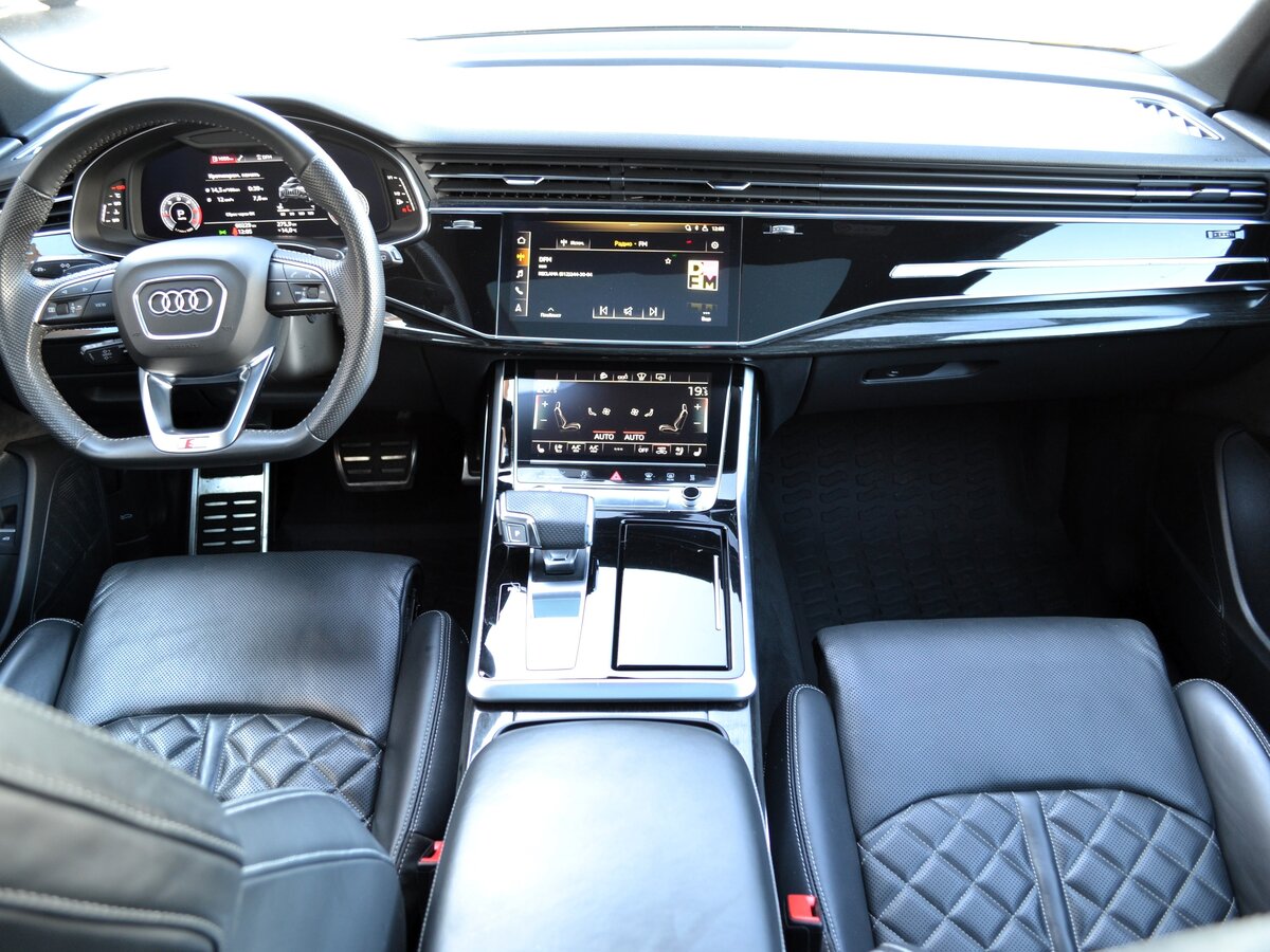 AUDI Q8 - фото 11