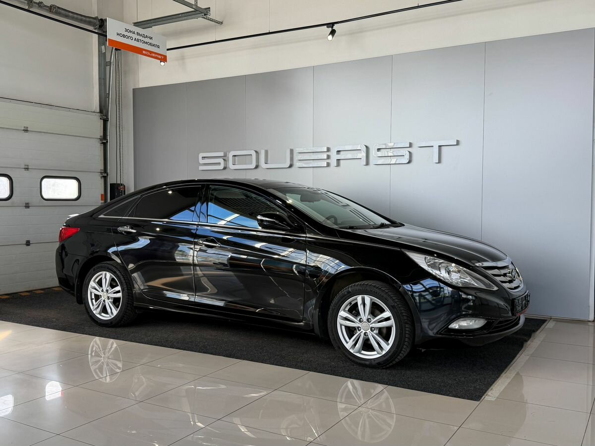 Hyundai Sonata VI (YF)