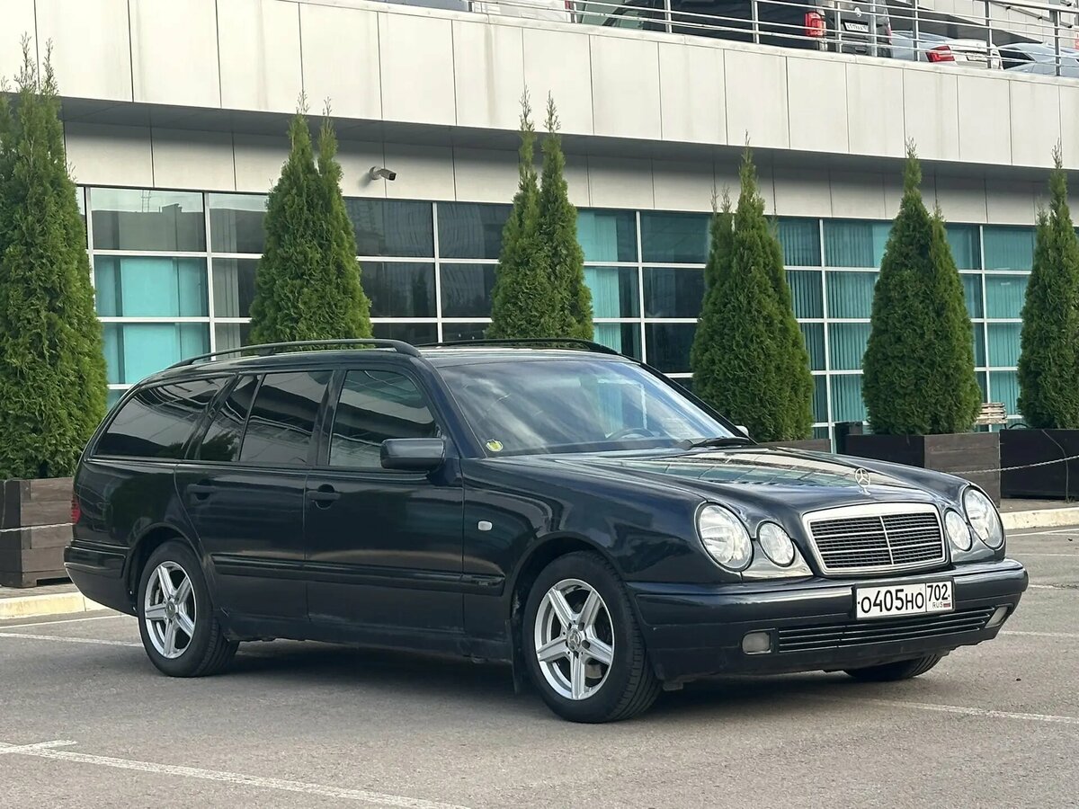 Открыть фотографии: Mercedes-Benz E-Класс II (W210, S210)