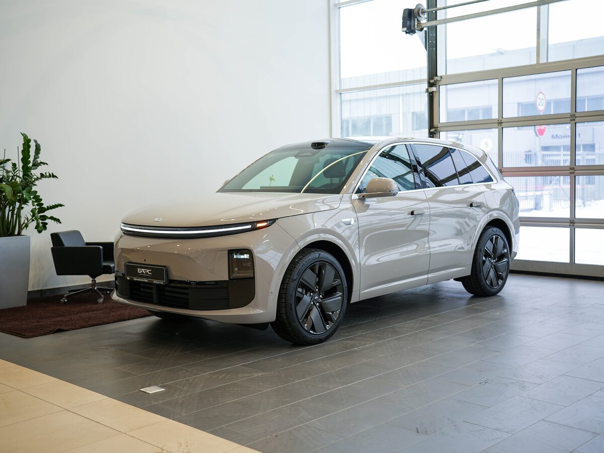 Открыть фотографии: Li Auto (Lixiang) L6 I