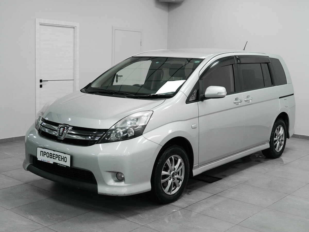 Toyota ISis I Рестайлинг
