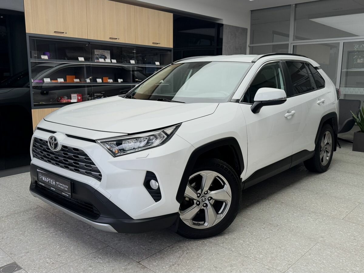 Открыть фотографии: Toyota RAV4 V (XA50)