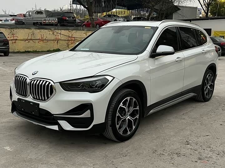 Открыть фотографии: BMW X1 II (F48) Рестайлинг