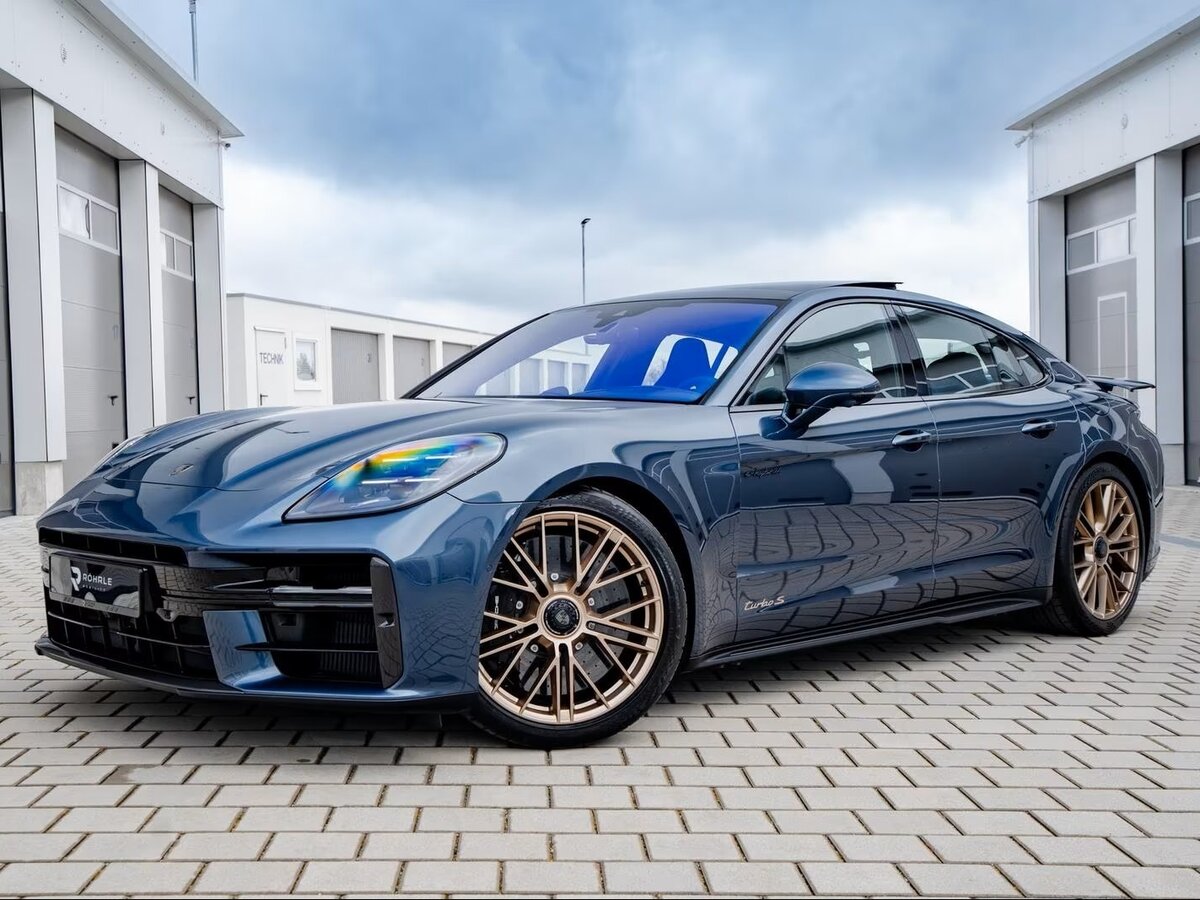 Porsche Panamera III