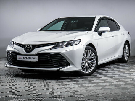 Toyota Camry VIII (XV70)
