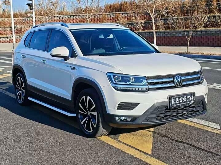 Volkswagen Tharu I