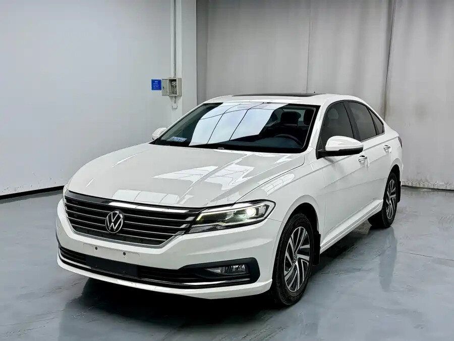 Открыть фотографии: Volkswagen Lavida III