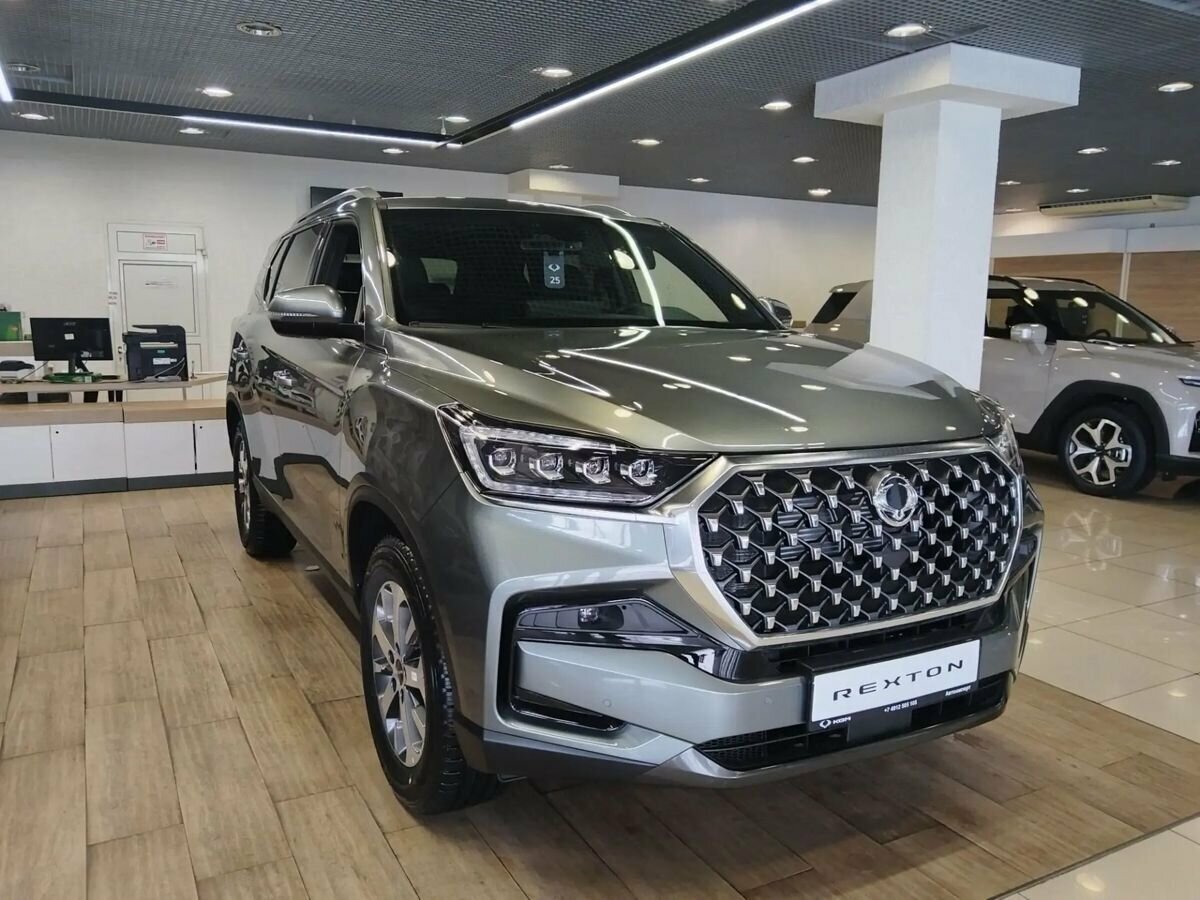 Открыть фотографии: KGM Rexton