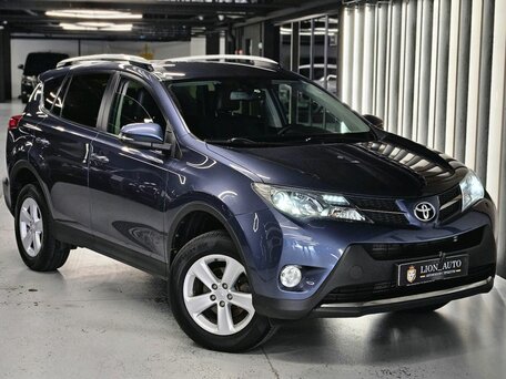 Toyota RAV4 IV (XA40)