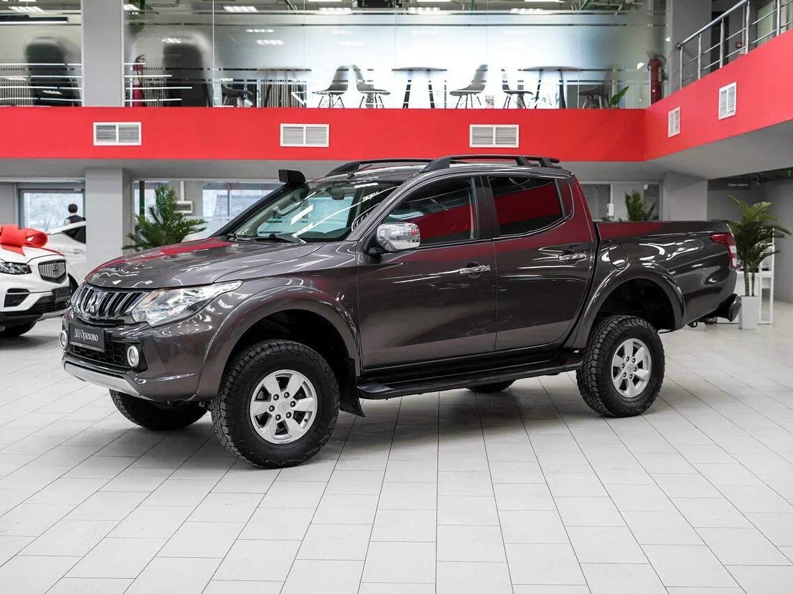 Mitsubishi L200 V