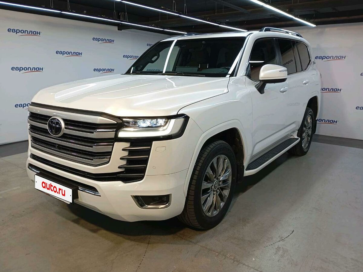 Открыть фотографии: Toyota Land Cruiser 300 Series