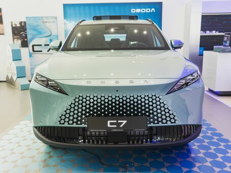 Omoda C7
