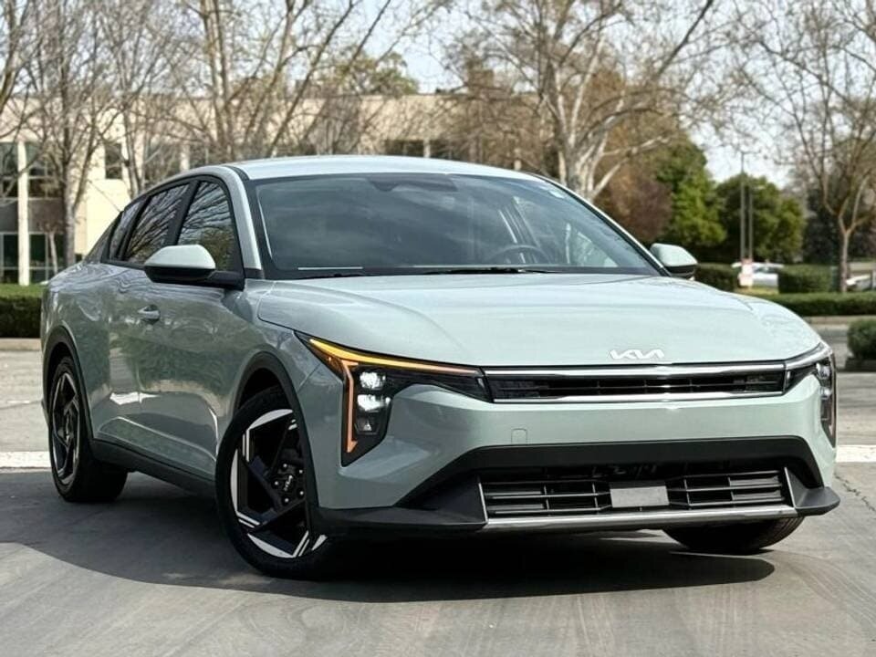 Kia K4