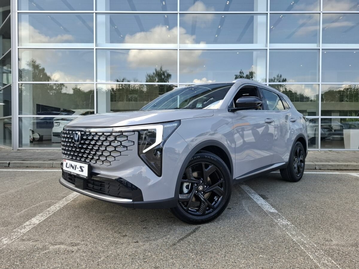 Открыть фотографии: Changan UNI-S I Рестайлинг