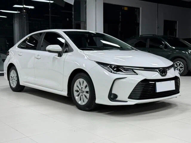 Toyota Corolla XII (E210)