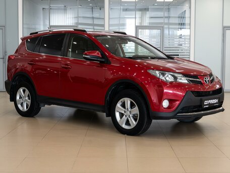 Toyota RAV4 IV (XA40)