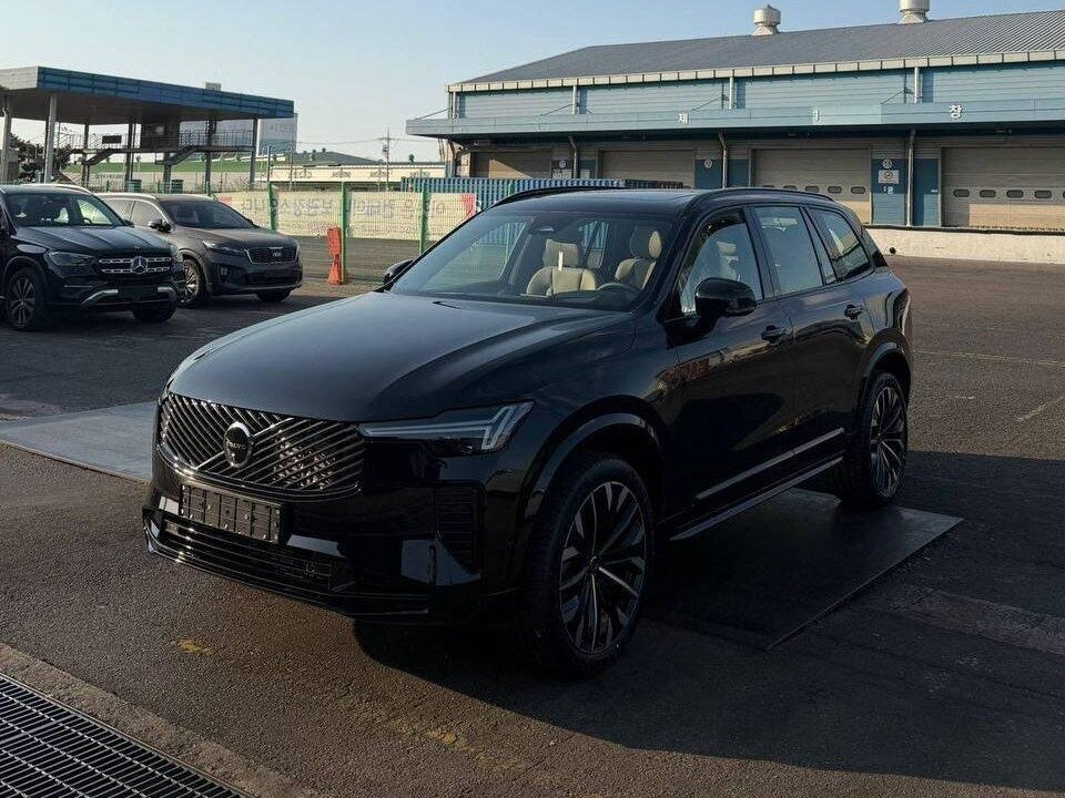 Volvo XC90 B6 II Рестайлинг 2