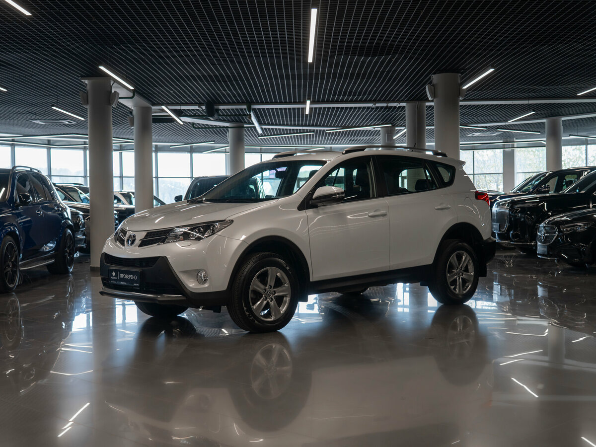 Toyota RAV4 IV (XA40)