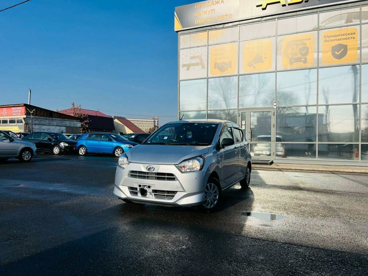 Daihatsu Mira e:S II