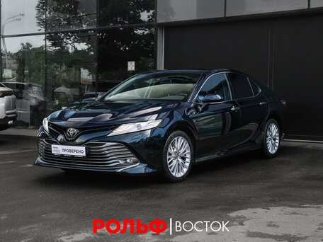Toyota Camry VIII (XV70)