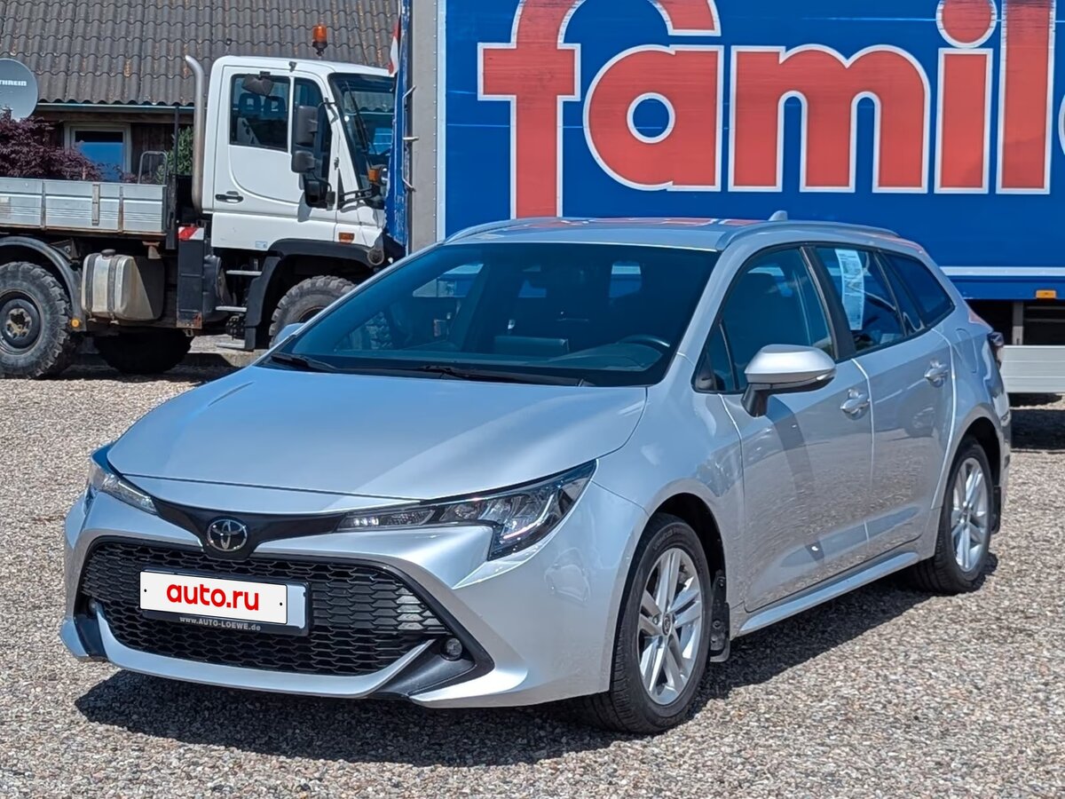 Toyota Corolla Touring XII (E210)