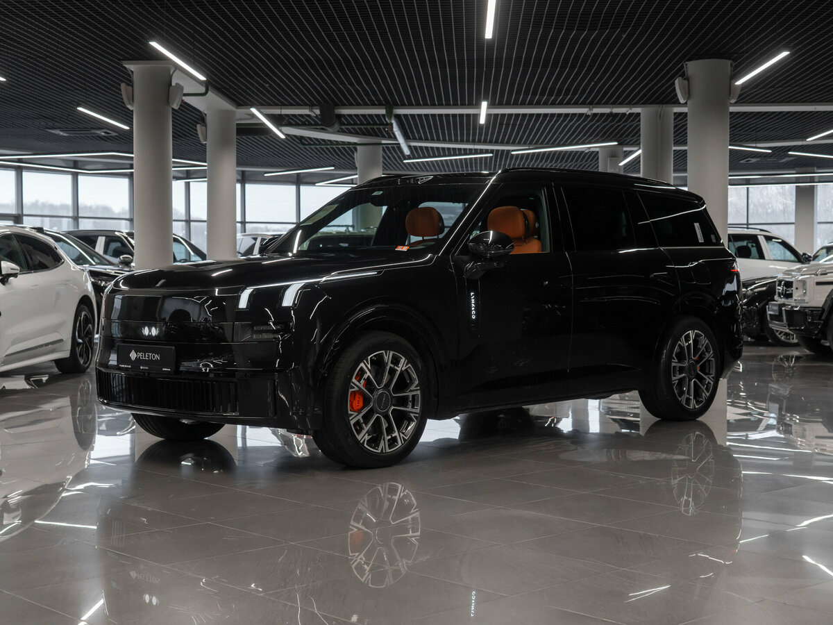 Lynk & Co 900