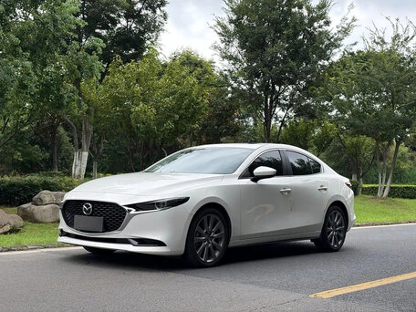 Mazda 3 IV (BP)