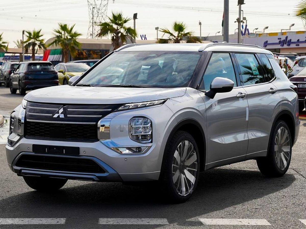 Mitsubishi Outlander IV Рестайлинг