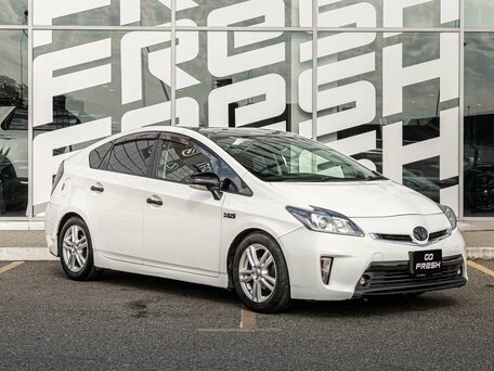 Toyota Prius III Рестайлинг (XW30)