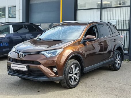 Toyota RAV4 IV (XA40) Рестайлинг