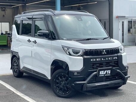 Mitsubishi Delica Mini I