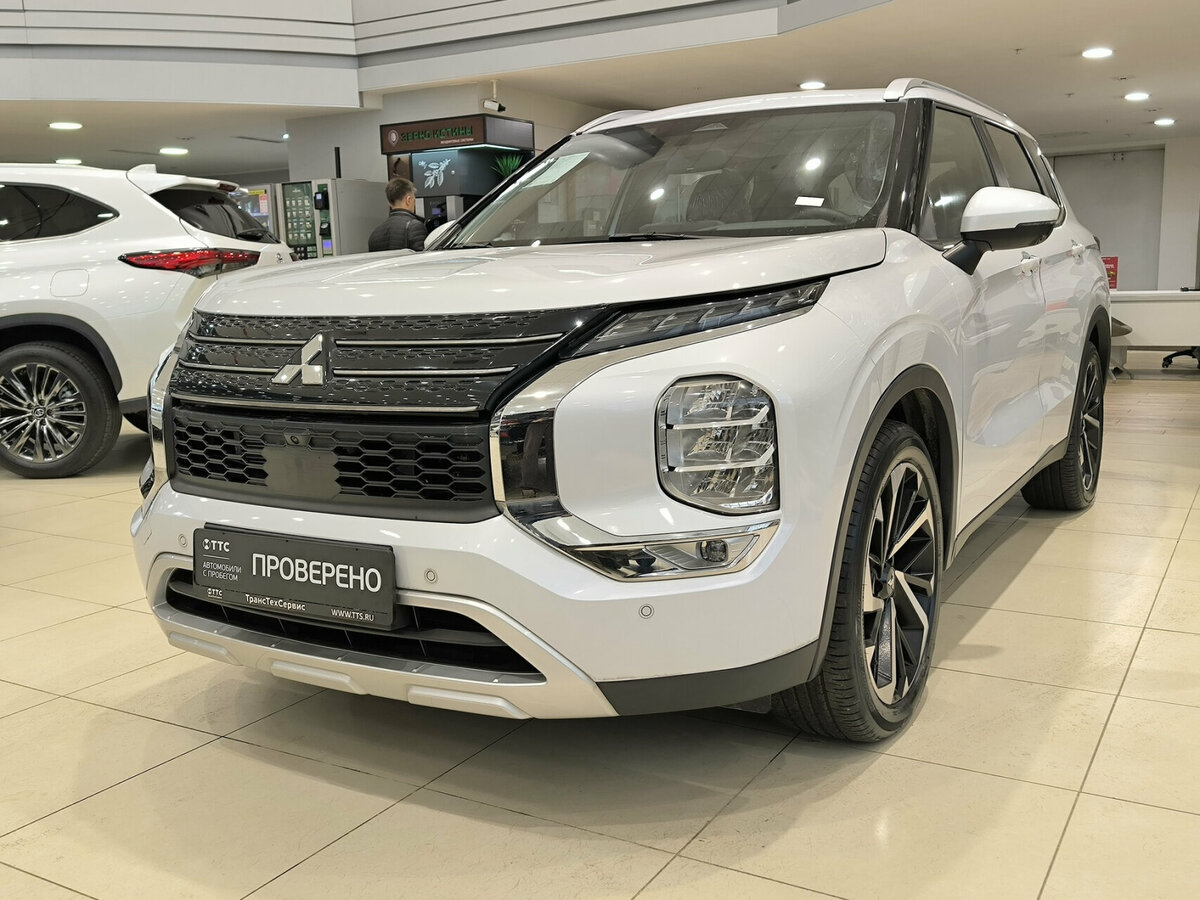 Mitsubishi Outlander IV