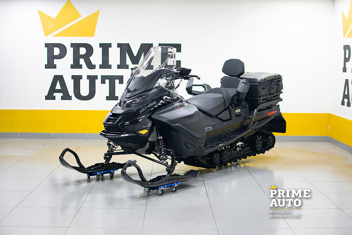 BRP Ski-Doo Expedition 900